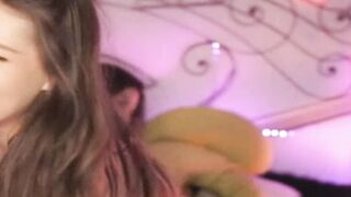 Naughty Babes Do An Intense Show That Makes You Wet