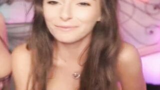 Naughty Babes Do An Intense Show That Makes You Wet