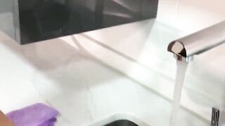 #DOEGIRLS - Carolina Abril Blows Her Man After Doing Dishes