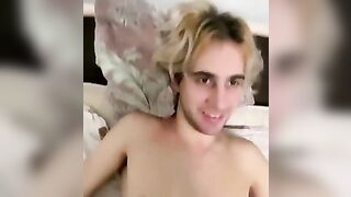 Cryptobillionaire fucking a Tinder super hot babe