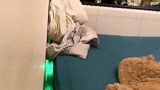 Cryptobillionaire playing with new tinder chick