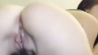 Hot Babe fucks her wet juicy pussy