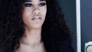 Black 19 year mature Scarlit Scandal fucks delivery bro with pandemic