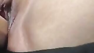 Hot Teen fucking her tight wet pussy on webcam