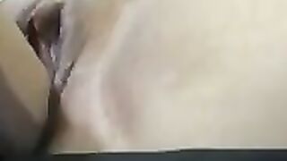 Hot Teen fucking her tight wet pussy on webcam