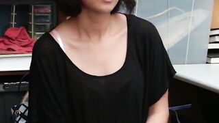 beauty Thief makes a Deal with the Security Officer