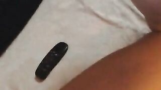 Lovely Chick dildoes her wet pussy