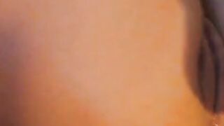 Lovely Chick dildoes her wet pussy