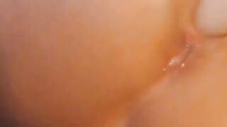 Lovely Chick dildoes her wet pussy