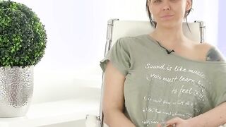 HERLIMIT - SIMONY DIAMOND HUNGARIAN DARK HAIR FISTED AND BANGED! IN HER GIGANTIC