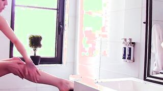 Shake The Snake - Red Head Babe Have Shower Masturbation
