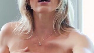 Cory Chase dig Having Her Toy In Her Twat While