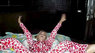 Cute Asian teen danced and masturbated