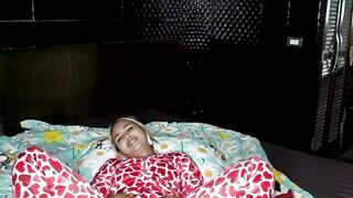 Cute Asian teen danced and masturbated