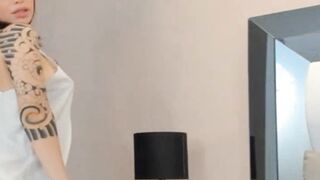 Sexy Babe Solo Clit Stimulation With Her Toy