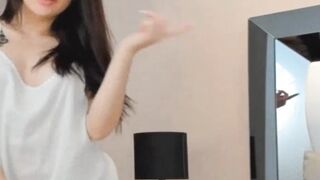 Sexy Babe Solo Clit Stimulation With Her Toy