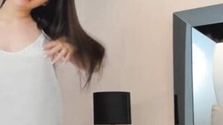 Sexy Babe Solo Clit Stimulation With Her Toy
