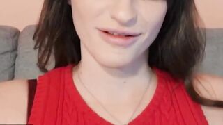 Beauty Dark Hair (Mia Taylor) Is So Turned On She Wants Her Booty To