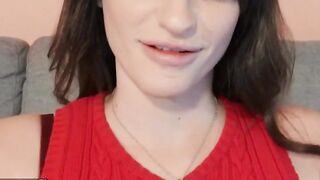 Mofos - Mia Taylor wants to get her Booty Nailed Hard by