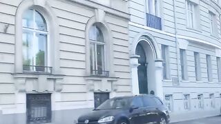 PUBLIC RISKY SEX SHOWING PUSSY IN THE TR
