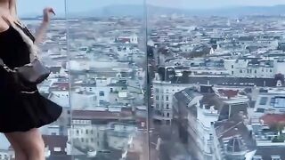 PUBLIC RISKY SEX SHOWING PUSSY IN THE TR