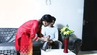 Palang Tod Gaon Ki Garmi Season 03 Part 02 Ullu Web series 12