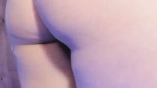 Twerking And Dildo Sucking Till She Cum 2
