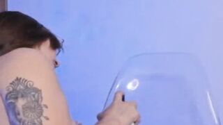 Twerking And Dildo Sucking Till She Cum 2