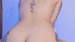 Twerking And Dildo Sucking Till She Cum 2