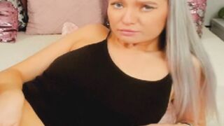 Blonde Naughty Babe Rubbing Her Sweet Pussy
