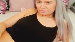 Blonde Naughty Babe Rubbing Her Sweet Pussy