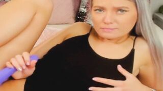 Blonde Naughty Babe Rubbing Her Sweet Pussy