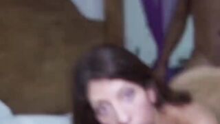 MAMACITAZ - Joanna Diaz and Alex Moreno - Cute Latina Has A