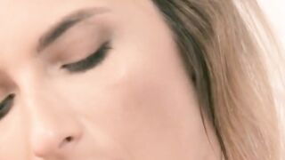 Watch this hot's tits jiggling as she masturbates