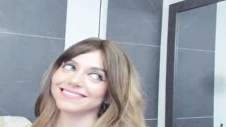 White Chick Fucks Her Both Holes With Toy