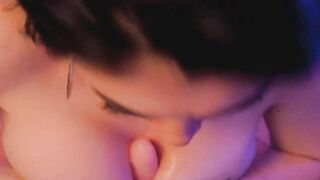 Wild Hot Chick Fuck Her Wet Hole