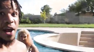 two phat booty ass shanice luv 2 n genie snow pounded her
