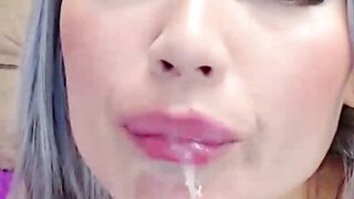 Sexy Babe Enjoy Oral Sex On Her BF
