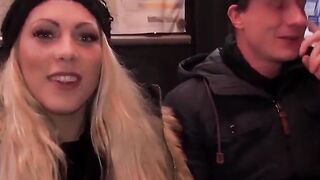 BUMS BUS - Long Booty Hot Mia Blow Takes It