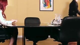 Beauty red oral sex businesswoman closes long deal - brazzers