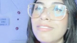 Nerd Babe Loves To Do Deepthroat Cock