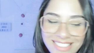 Nerd Babe Loves To Do Deepthroat Cock