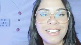 Nerd Babe Loves To Do Deepthroat Cock