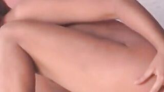 Finger that Cunt right