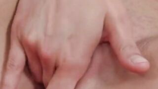 Slutty blonde cougar Tracy Gold spreads and fingering her twat