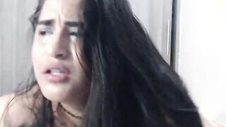 Tattooed amateur babe masturbates on webcam