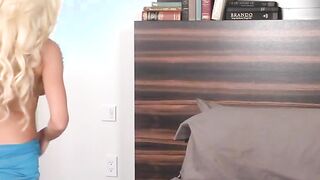 GIGANTIC TIT YOUNG BLONDE PORNSTAR MASTURBATES INTO BED