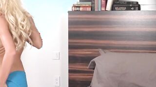 GIGANTIC TIT YOUNG BLONDE PORNSTAR MASTURBATES INTO BED