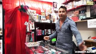 AmateurEuro - hot Italian Valery Vita Rides Her Muscle Mistress