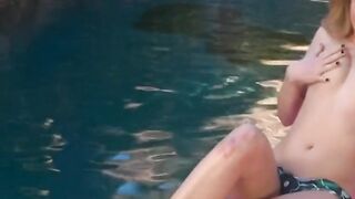 Huge Titties bikini glad blonde massage her cunt by the pool